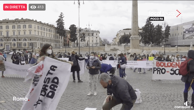 LIVE Roma, presidio a Piazza del Popolo della rete nazionale Scuola aperta