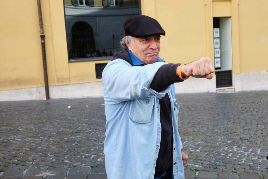 nrico Montesano risponde a TgCom24