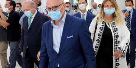 Ricciardi Chi si è vaccinato indossi la mascherina con chi non lo è