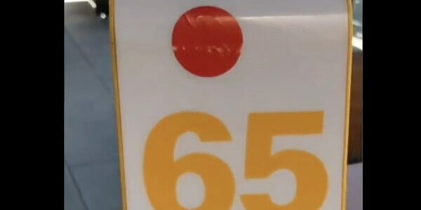 McDonald’s marchia con un bollino rosso chi è senza Green pass. Ma è proprio così?