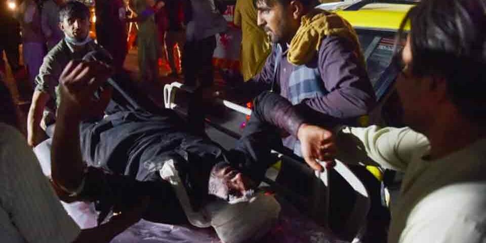 Aeroporto di Kabul, Attacco kamikaze: 40 i morti oltre 100 i feriti