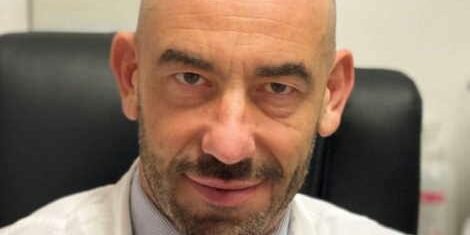 Bassetti Vaccinare con le buone o con le cattive