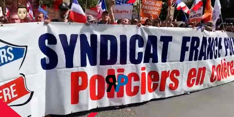 Sindacato di Polizia Francese protesta contro il Green Pass