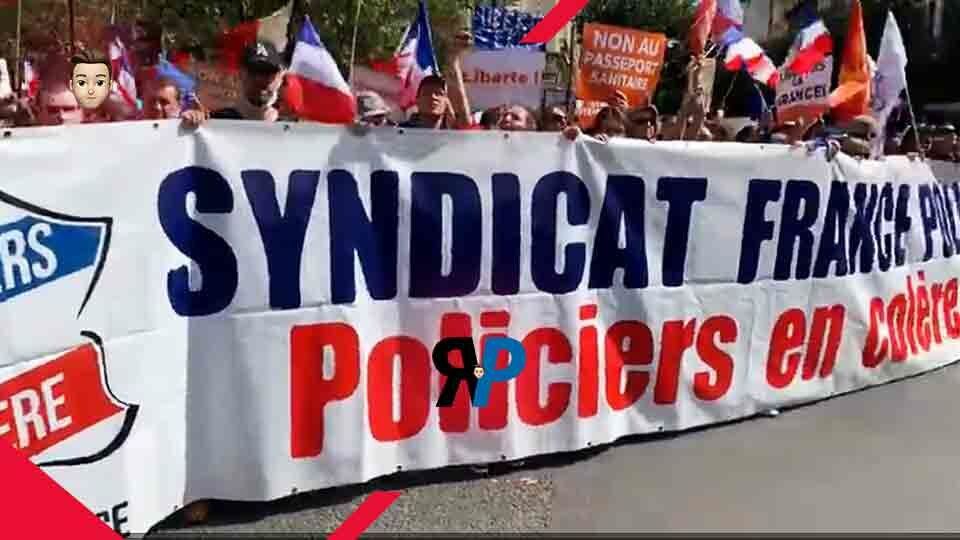 Sindacato di Polizia Francese protesta contro il Green Pass