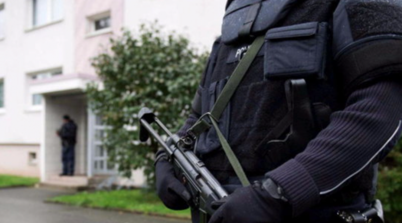 Il 20% degli agenti non è vaccinato, Allarme del Viminale: rischio carenza di organico