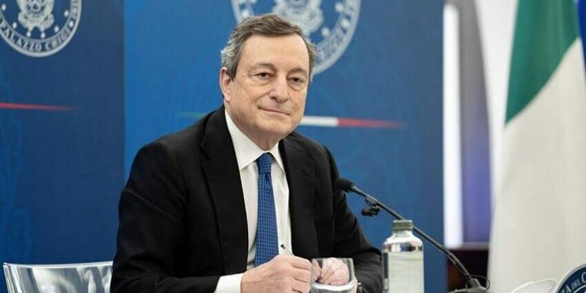 Draghi: Sì all'obbligo vaccinale e alla terza dose