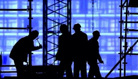 Settore privato, Cgia: 3,7 milioni di dipendenti non vaccinati, produzione a rischio