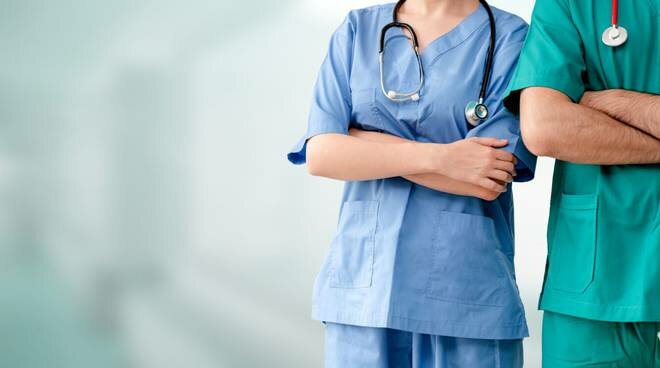 Avanza il contagio tra infermieri italiani vaccinati: a luglio erano 250 i professionisti infettati, ad agosto siamo arrivati a 1951