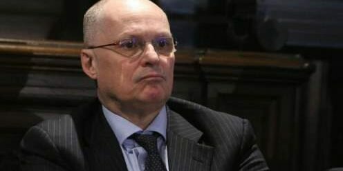 Ricciardi: “Plausibile terza dose per tutti entro il 2022”