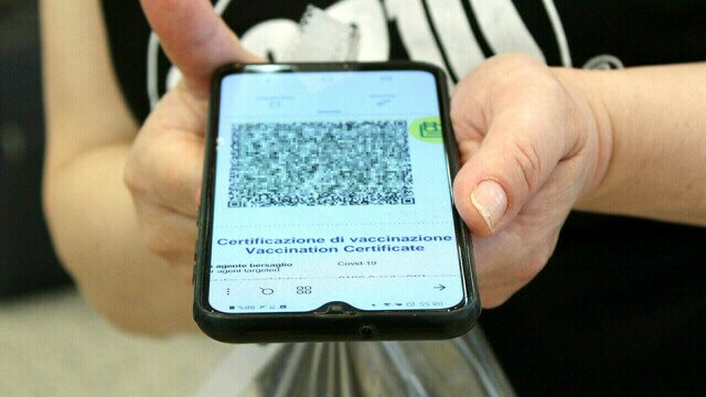2 milioni di lavoratori senza green pass. Caos a Torino in Farmacia. Complimenti a chi ha organizzato tutto questo 2 milioni di lavoratori senza green pass. Caos a Torino in Farmacia. Complimenti a chi ha organizzato tutto questo