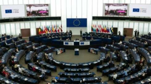 Obbligo Green pass al Parlamento UE: “patente per diffondere il virus”