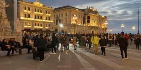 Trieste, sindaco valuta ordinanza contro gli assembramenti