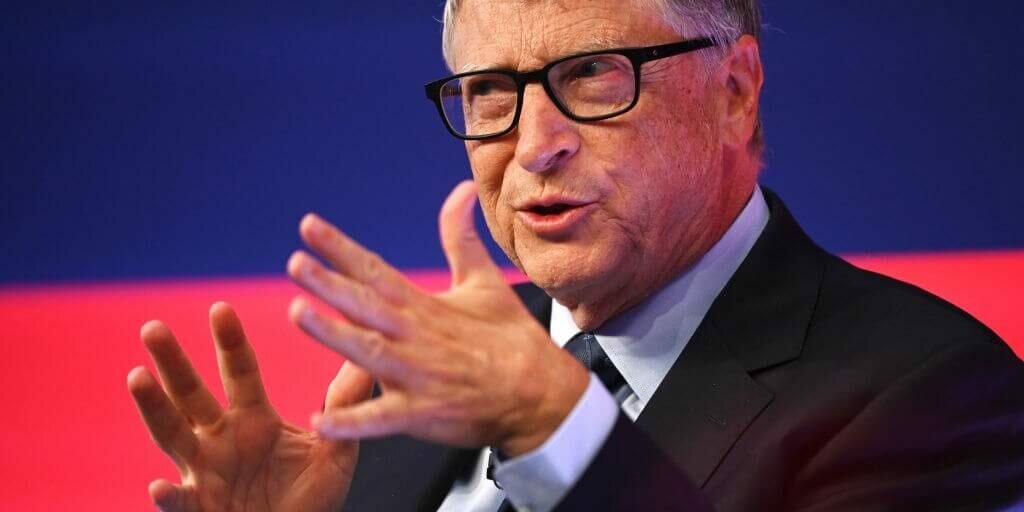 Gates boccia i vaccini, evoca germ games e chiede miliardi. E in Usa spunta il vaiolo Gates boccia i vaccini, evoca germ games e chiede miliardi. E in Usa spunta il vaiolo