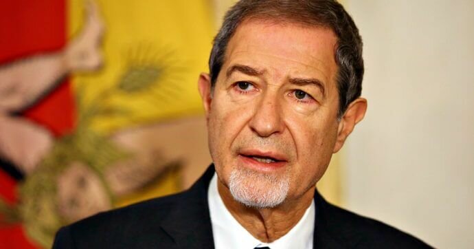 Sicilia, torna obbligo mascherina all’aperto