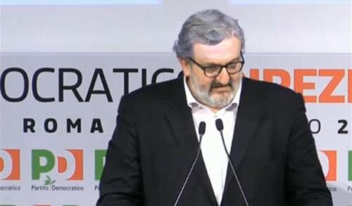 Puglia, Emiliano: “Vaccineremo in blocco i bimbi. Chiameremo le scuole”