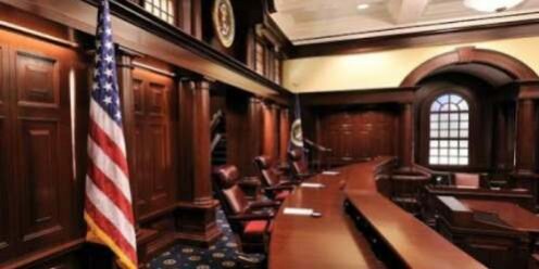 Usa, giudice federale blocca obbligo vaccinale per operatori sanitari in 10 Stati