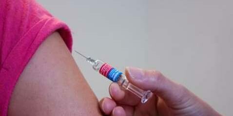 Vaccino bambini: dai 5 agli 11 anni con Pfizer. Via libera arrivato dopo soli 1518 test