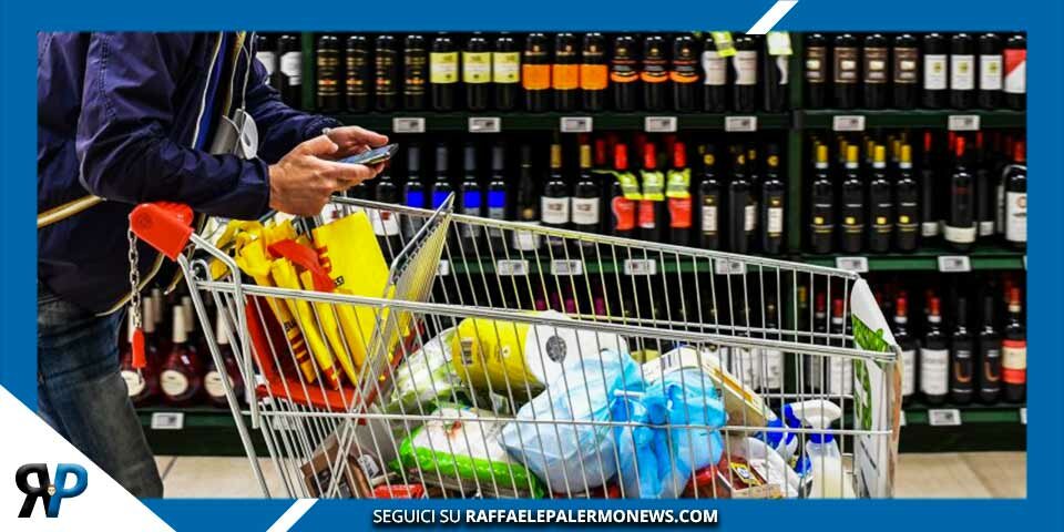 Bufera green pass, il governo chiarisce: i no vax nei supermercati possono comprare qualsiasi prodotto