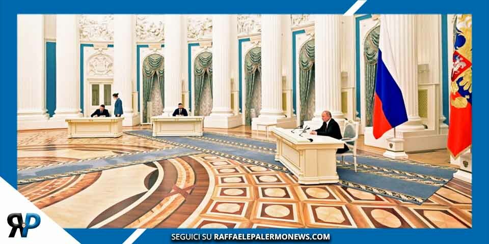 Ucraina, Putin riconosce l’indipendenza del Donbass e invia truppe per assicurare la pace
