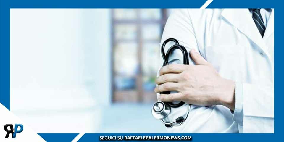 Io, medico 'no vax' reintegrato, sostituirò una collega tridosata positiva al covid: chi dei due è più pericoloso per i "fragili"?