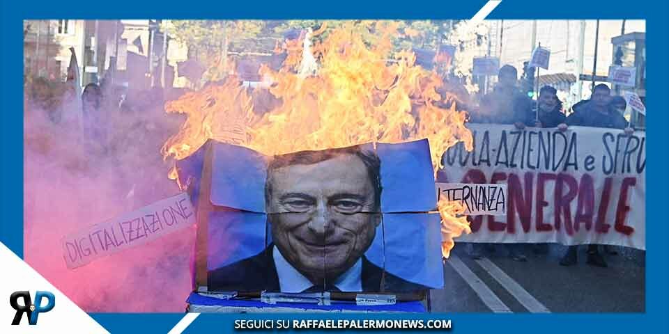 Pesante contestazione contro Mario Draghi a Torino (VIDEO)