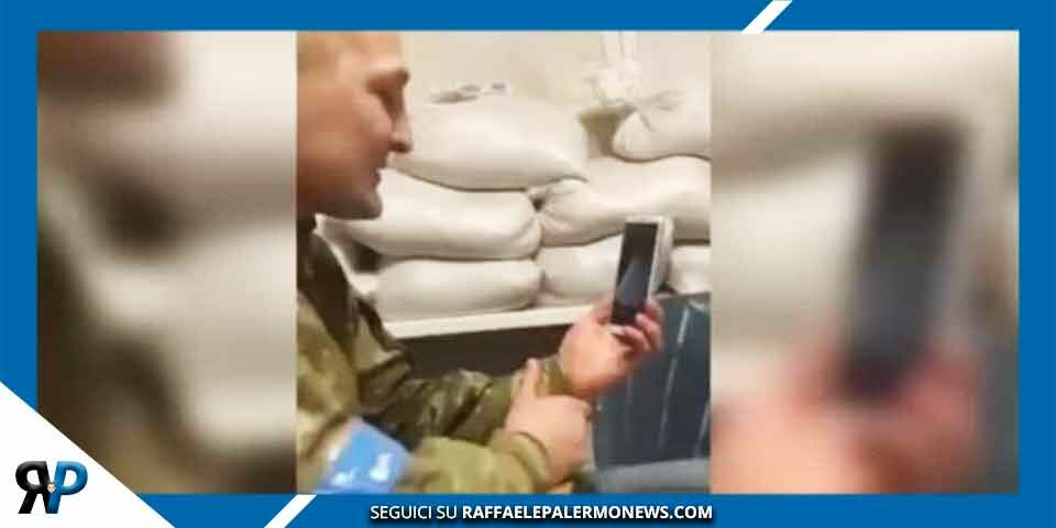 Militare ucraino chiama la madre di un soldato russo ucciso&nbsp;(Video)