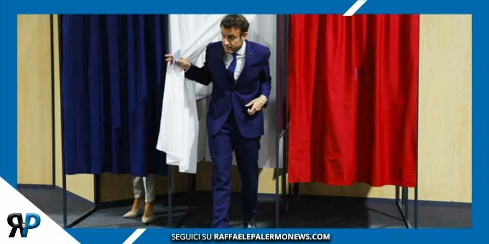 Elezioni Francia 2022, Macron rieletto presidente. Record d’astensione