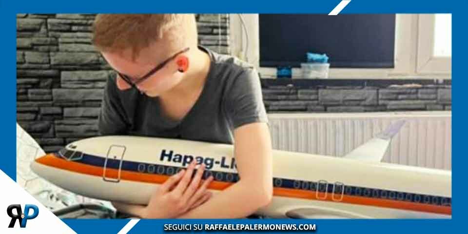 Orientamento sessuale: oggettofilia. Tedesca fidanzata con un aereo