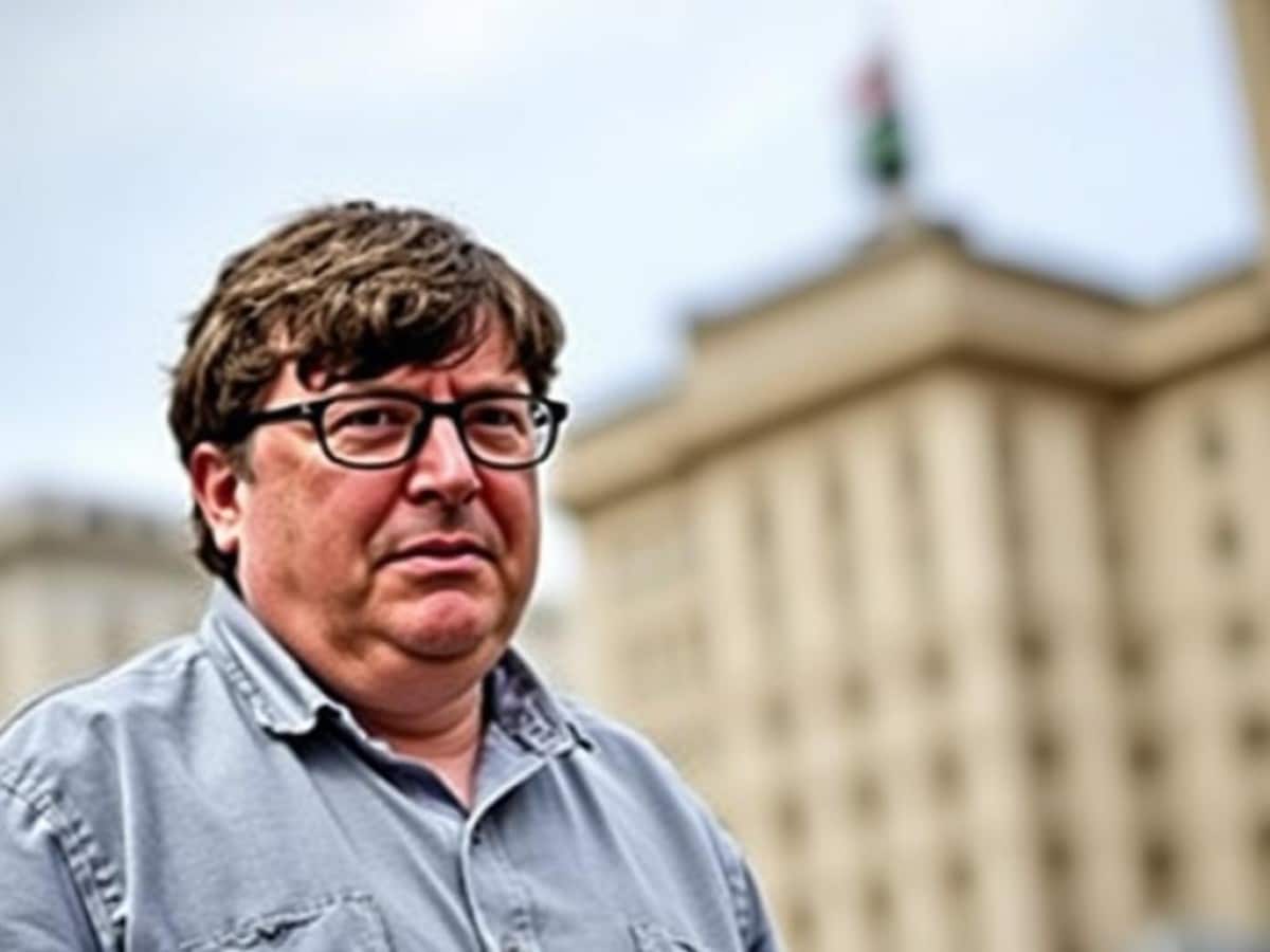 Graham Linehan, l’attore comico arrestato a Londra: ha osato twittare sul mondo Lgbt