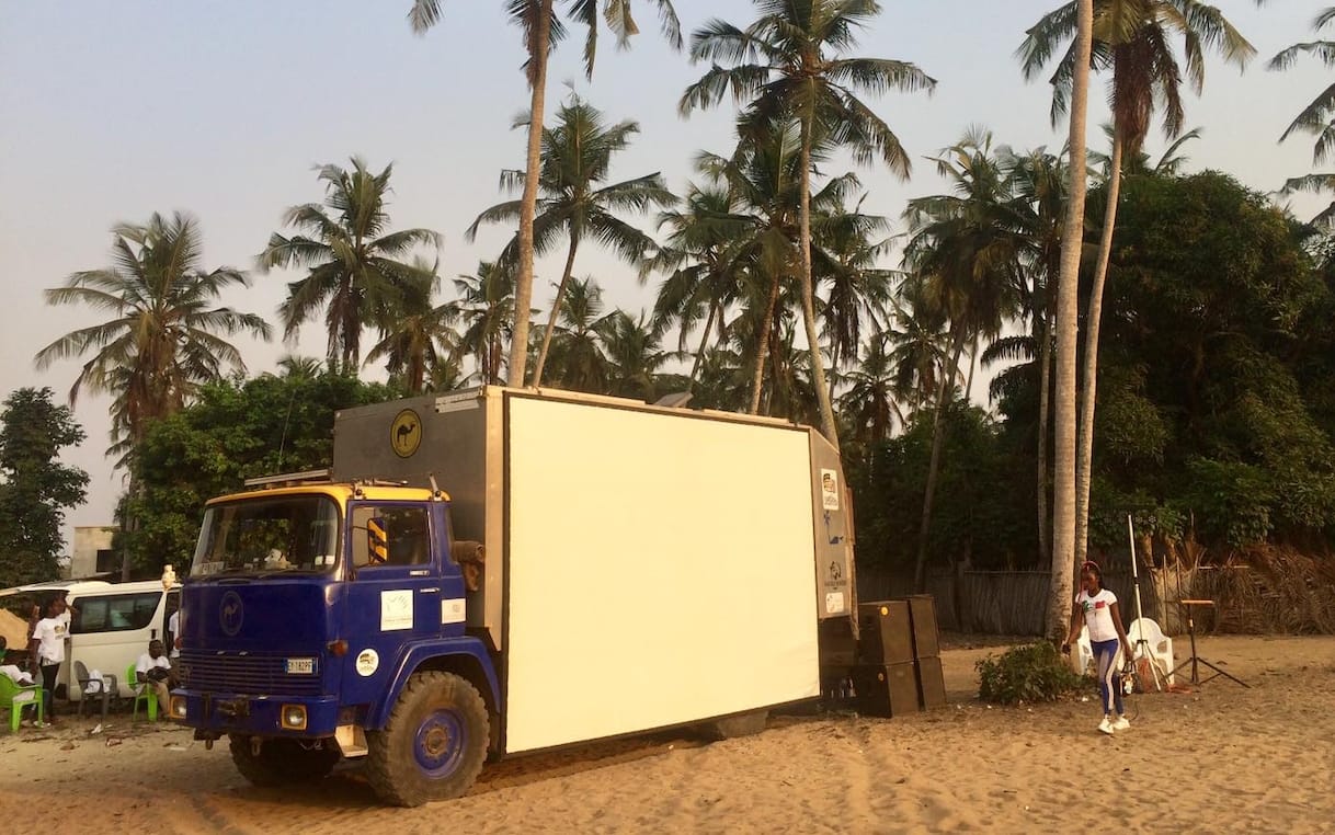 Cinema du Desert, Crowdfunding per far ripartire il Cinema fotovoltaico itinerante