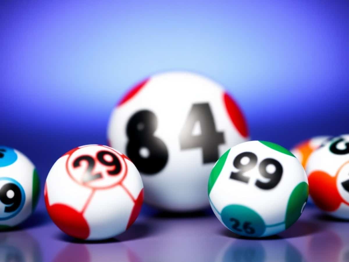 Lotto e Superenalotto, estrazione di oggi 29 maggio: numeri fortunati
Lifestyle
Ogni martedì, giovedì, venerdì e sabato ci sono le estrazioni dei numeri dei giochi del Lotto,...
29 mag - 21:01