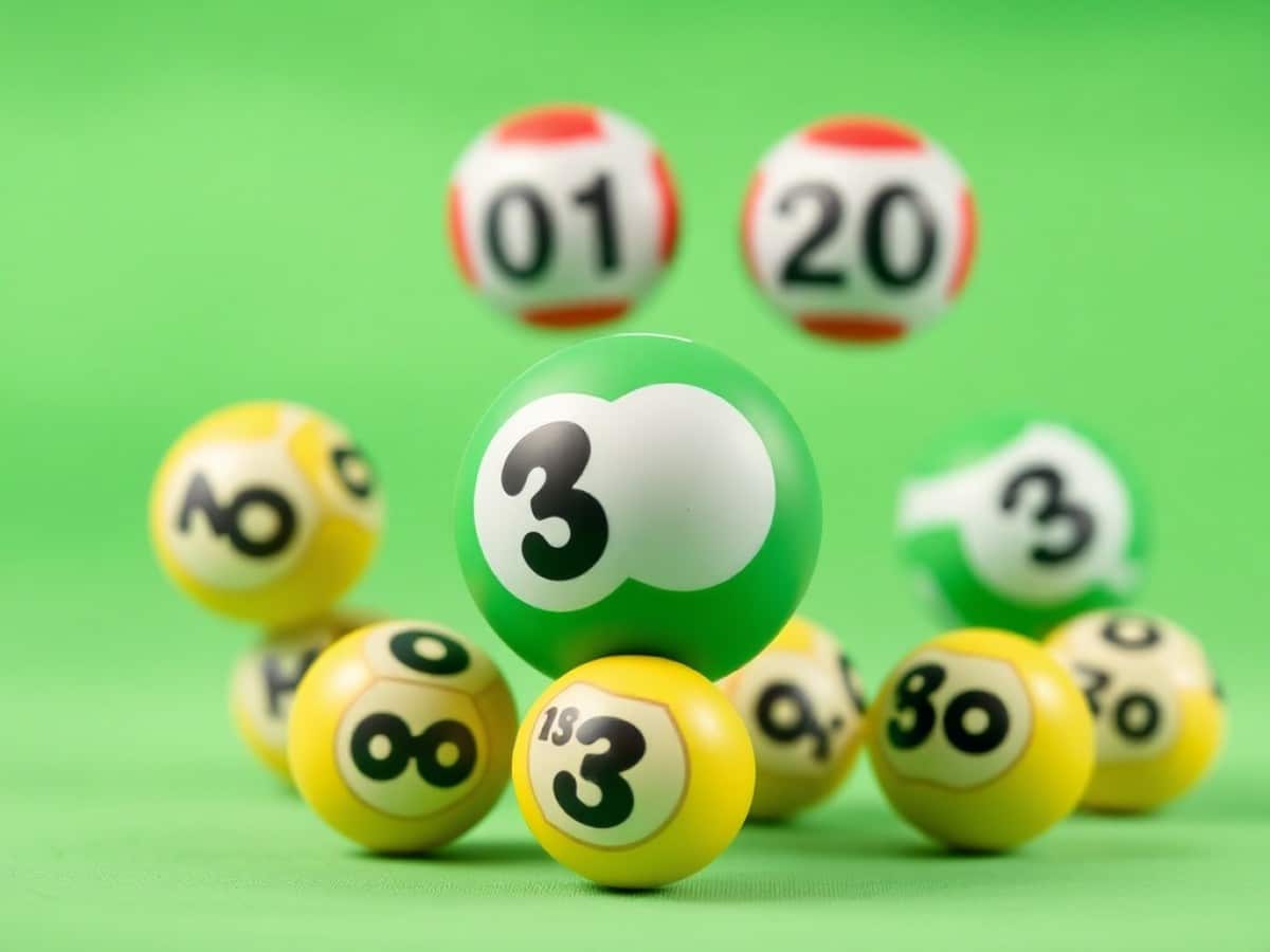 Lotto e Superenalotto, l’estrazione del 20 giugno: i numeri vincenti

                
                


                
                    
                        
                        Lifestyle
                        
                    
                    
                

                Le estrazioni dei numeri dei giochi del Lotto, Superenalotto e 10eLotto si tengono ogni martedì,...
                
                20 giu - 20:53