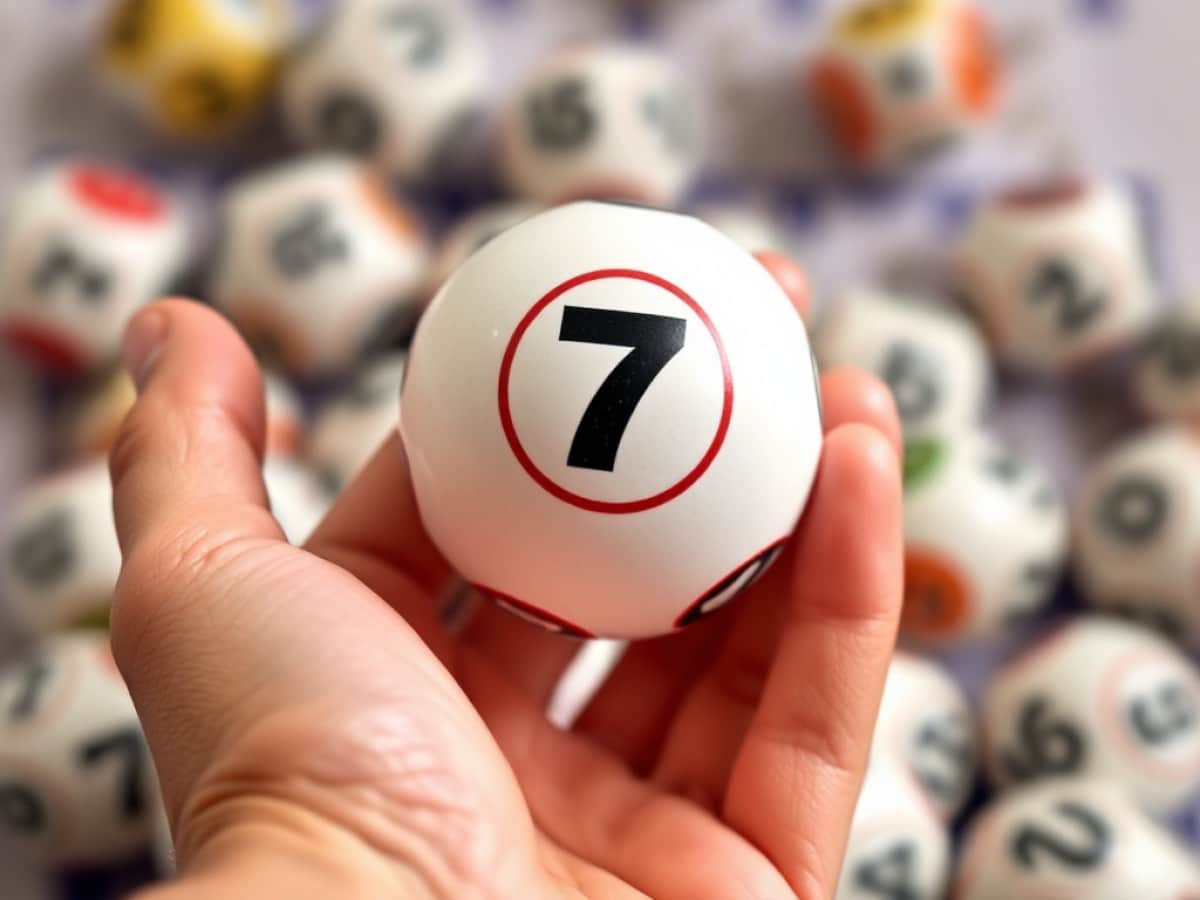 Lotto e Superenalotto, l’estrazione di oggi 7 luglio: numeri vincenti

                
                


                
                    
                        
                        Lifestyle
                        
                    
                    
                

                Le estrazioni dei numeri dei giochi del Lotto, Superenalotto e 10eLotto si tengono ogni martedì,...
                
                07 lug - 20:49