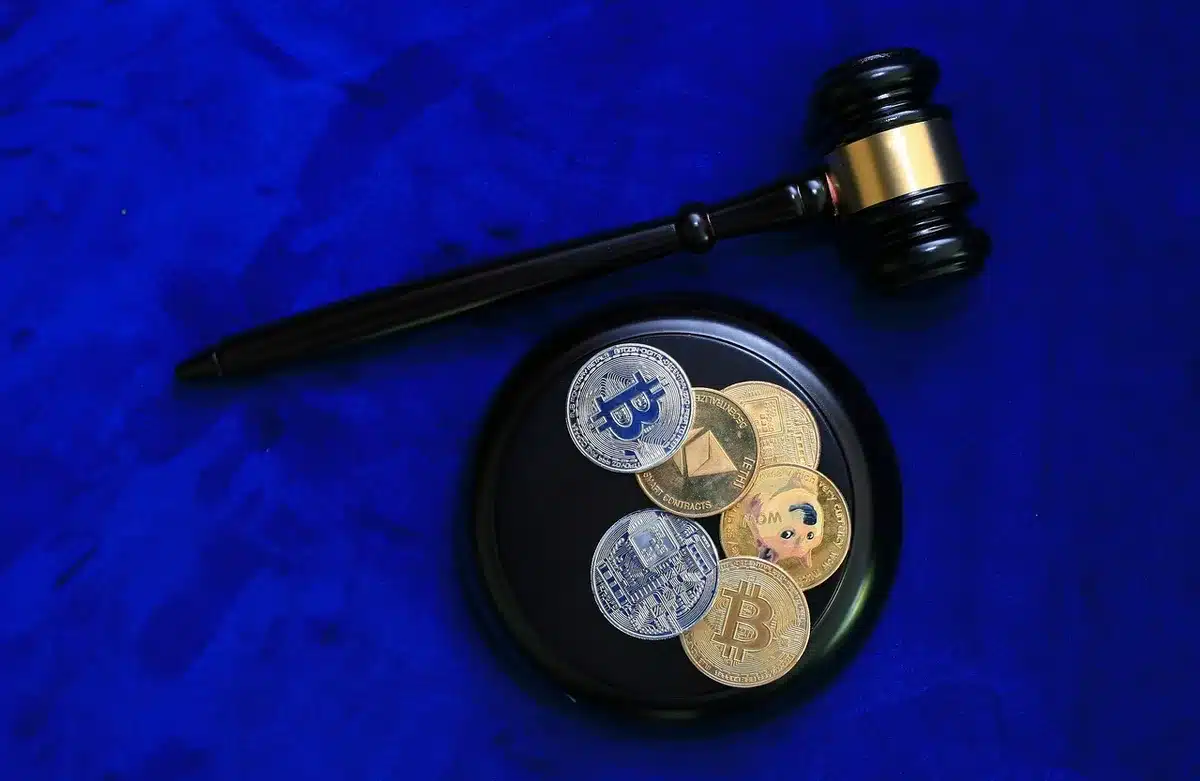 Grafico di crescita del valore delle criptovalute Bitcoin ed Ethereum nel tempo