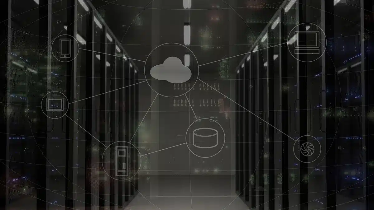 Rack di server e infrastrutture di raffreddamento in un data center