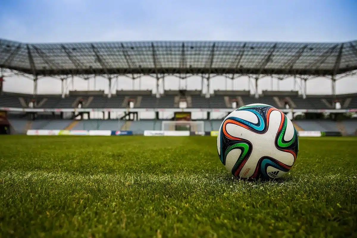 Computer portatile con dashboard di analisi calcistica sullo scouting