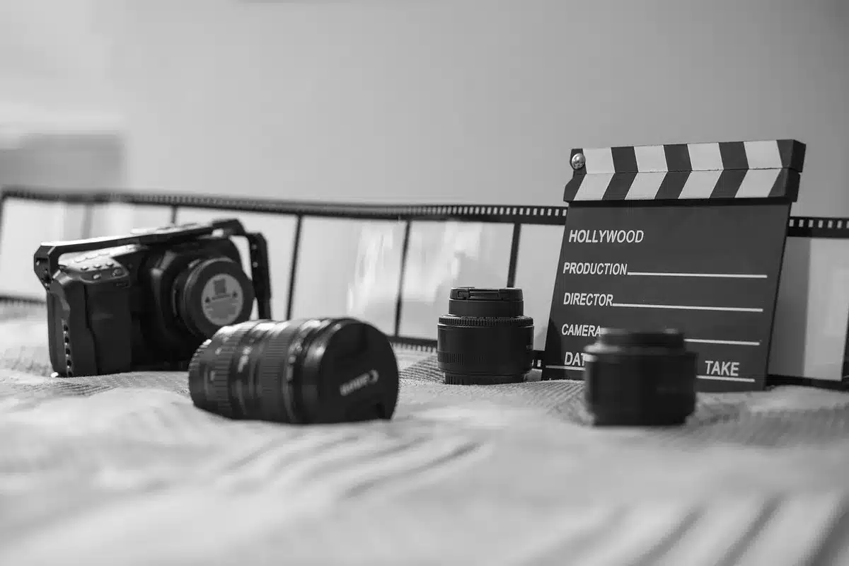 Ciak e set cinematografico durante le riprese del film